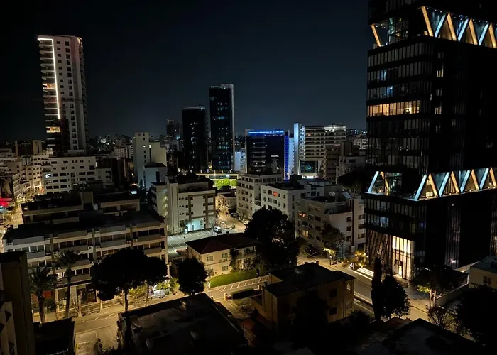 Urban Habitat Suites & Condos Guest house 4*