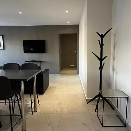 Urban Habitat Suites & Condos 4* Λευκωσία