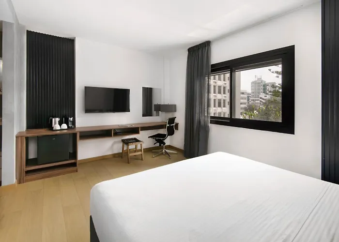 Urban Habitat Suites & Condos 4*