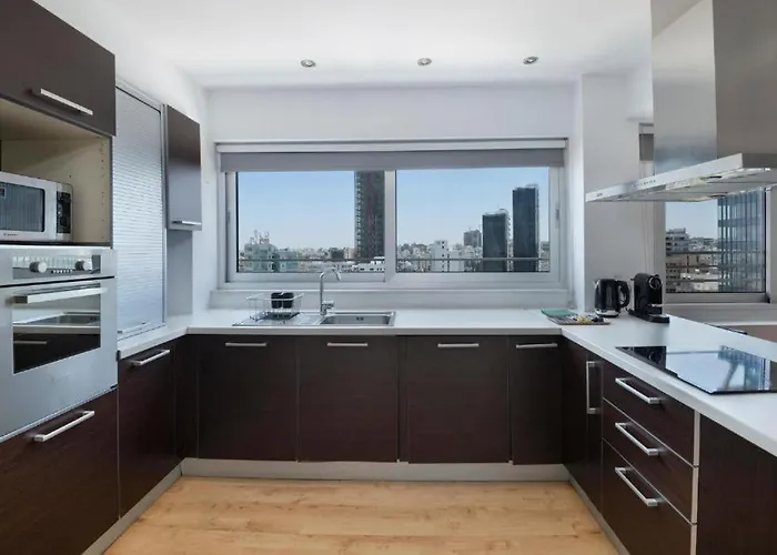 Urban Habitat Suites & Condos 4* Никосия