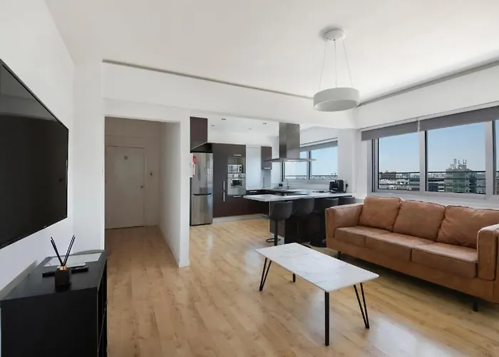 Гостевой дом Urban Habitat Suites & Condos 4*