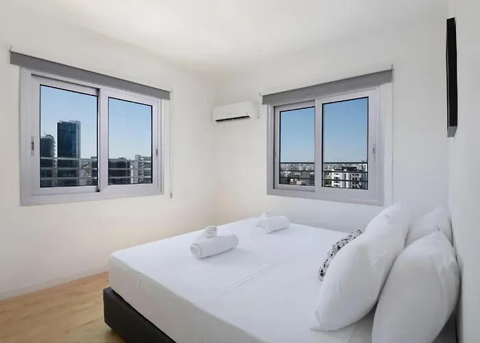 Urban Habitat Suites & Condos 4*