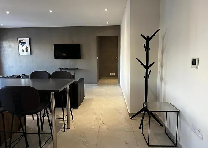 Urban Habitat Suites & Condos 4* Никосия