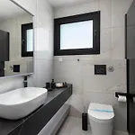 Urban Habitat & Apartmanhotel 4*
