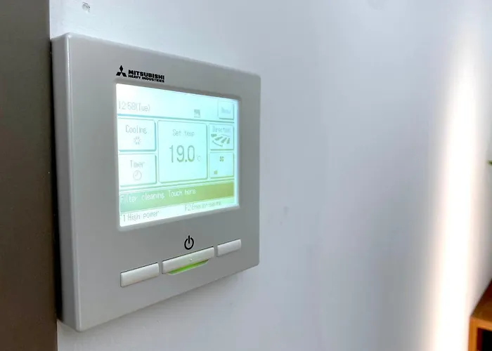 Urban Habitat Suites & Condos Penzion Nikósie