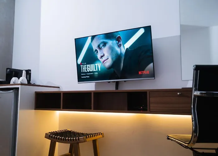 Penzion Urban Habitat Suites & Condos 4*